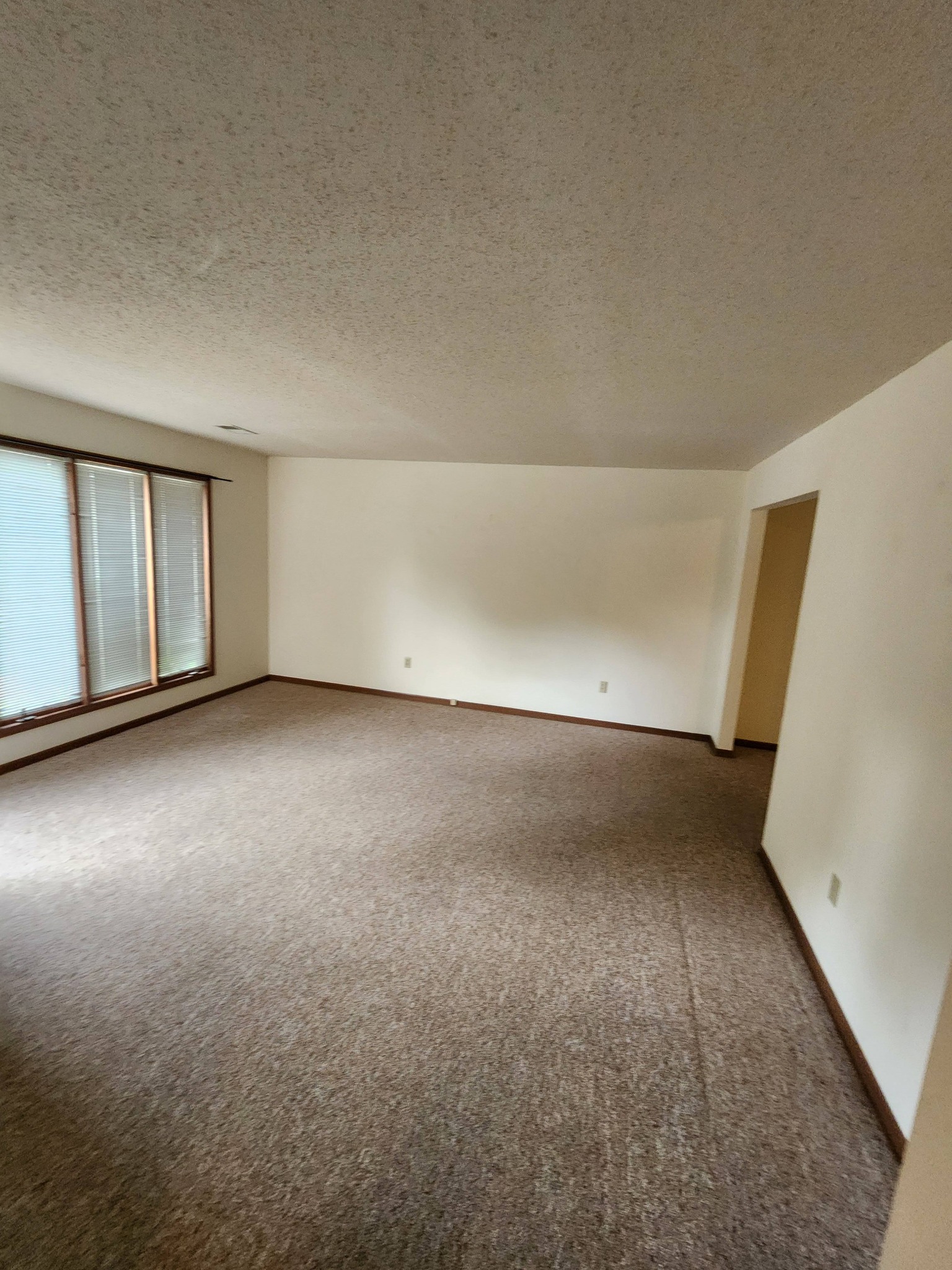 827 Foxrun Clinton Mo 23.jpg